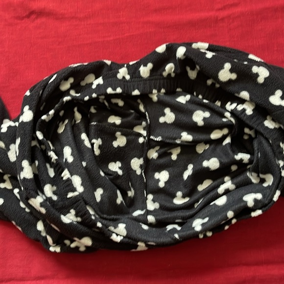 Disney Sz XL Black PJ Pants with White Mickey Silhouette Design - Picture 5 of 9